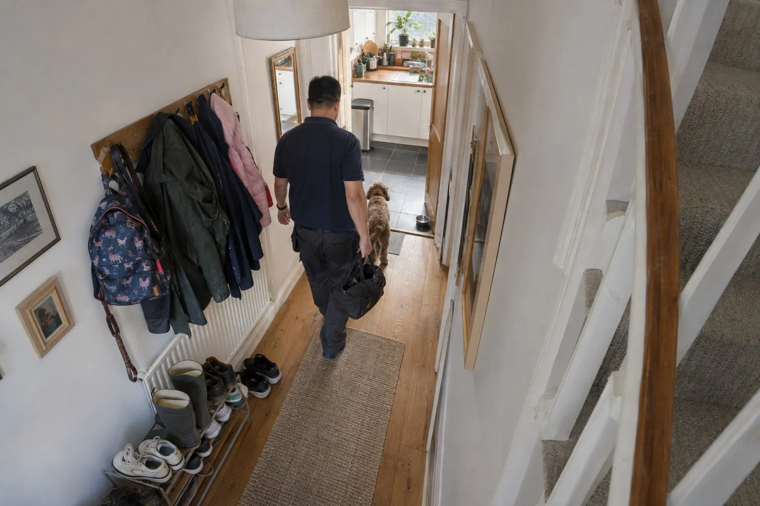 Recording in a customer's home: who answers for each camera